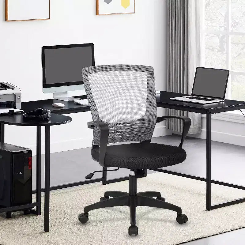 Sedia da ufficio direzionale ergonomica con supporto lombare schienale in rete traspirante regolabile in altezza