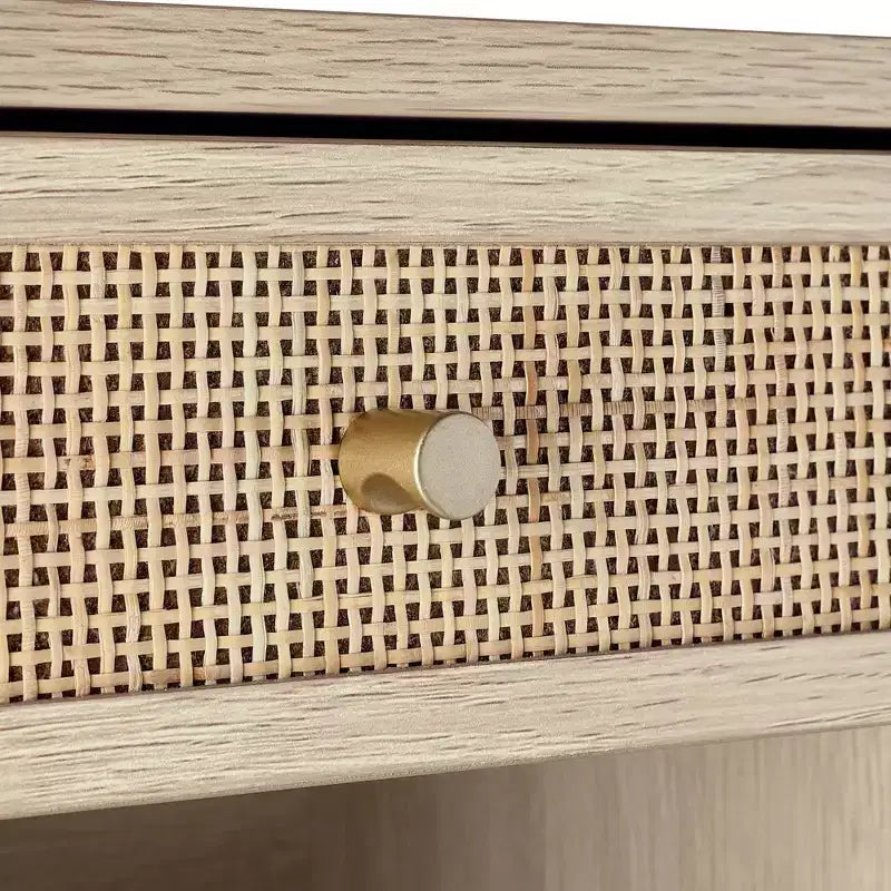 Tavolino sospeso in rattan e legno rovere chiaro
