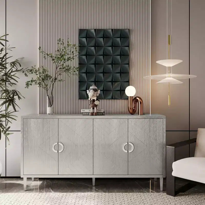 Credenza elegante a 4 ante con 5 gambe in pino, mobile contenitore con 4 maniglie in metallo 4M - ModernLuxe