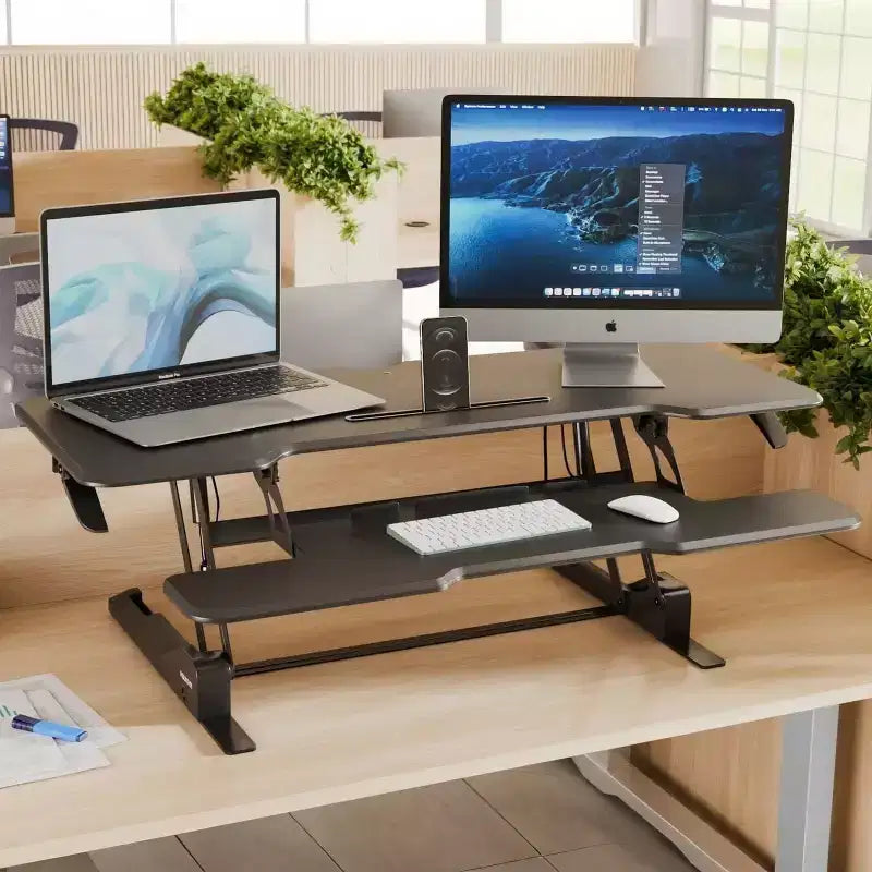 Convertitore da Scrivania Grande con Piano da 47", Nero