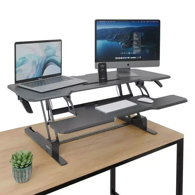 Convertitore da Scrivania Grande con Piano da 47", Nero