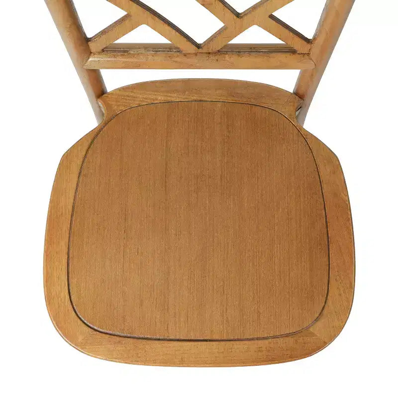 Sedia da pranzo in legno massello con design impilabile, schienale decorato e finitura elegante